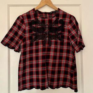 Zara Plaid and Embroidered Top Size M. Cute scalloped bottom hem.